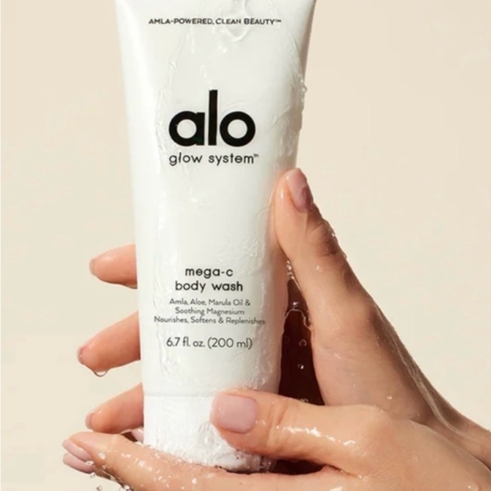 ALO Yoga Mega-C Body Wash - Cream